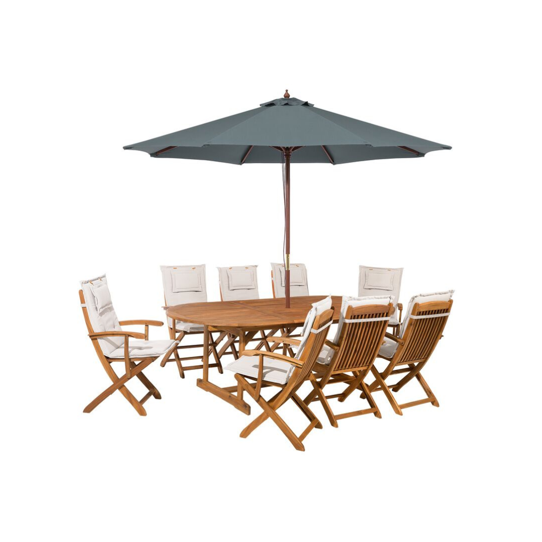 Outdoor Chairs & Tables