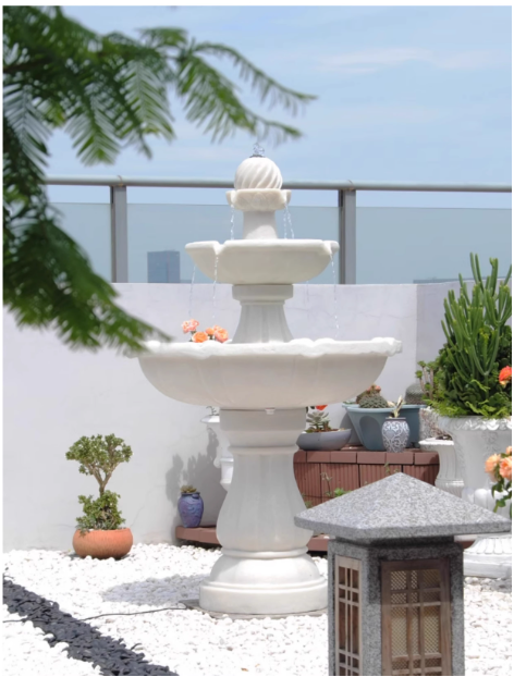 A European-style garden fountain villa decoration, featuring solar-powered circulating water, ideal for outdoor pools and courtyard landscaping, creating a serene ambiance and serving as a wishing well.