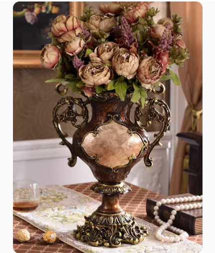 European-style luxury simulated flower vase ornament, suitable for dried or fresh flower arrangements, adding a touch of vintage elegance to your decor.