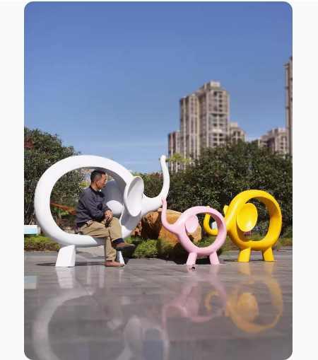 Outdoor Elephant Seat Sculpture Large-scale Sculpture, Popular Photo Spot Decoration