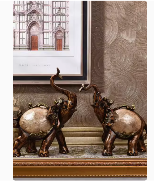 Combining classical Chinese, American luxury, and European styles, this set of three decorative elephant vases brings a touch of traditional elegance to any home. It's perfect for adding a touch of prosperity and charm to your living space.