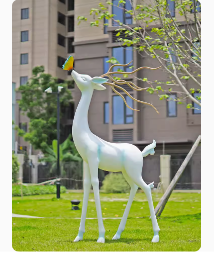 Crafted from fiberglass, these abstract white deer sculptures serve as stunning outdoor decorative pieces, perfect for enhancing the aesthetic appeal of parks, lawns, and gardens.