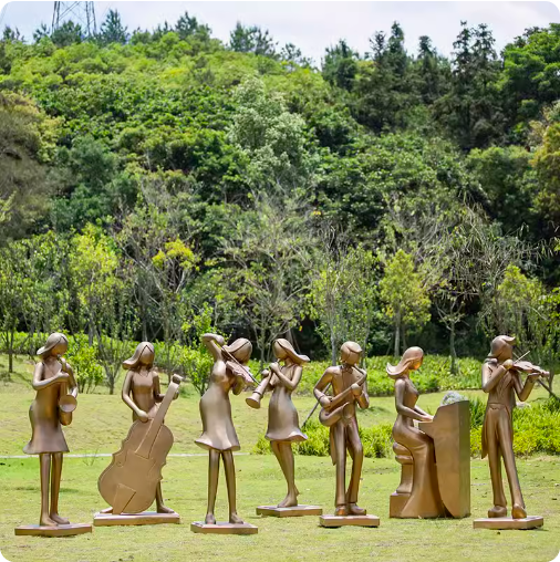 Crafted from fiberglass, these large abstract sculptures of musicians playing the piano and violin add an artistic touch to garden landscapes. Perfect for outdoor decor, they bring a musical ambiance to any setting.