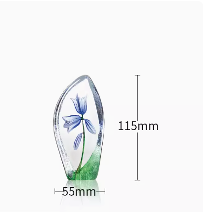 Creative sunflower and rose flower Nordic art decorations imported from Sweden, made of crystal, designed to adorn tabletops.