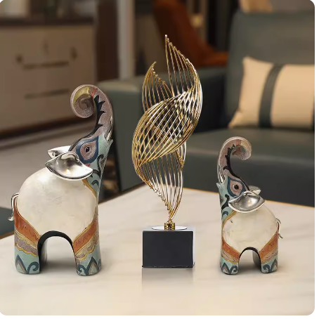 An opulent yet modern European-style piece, this decorative elephant brings an air of luxury to any space, whether it's placed in the living room, beside a drinks cabinet, or in the foyer. Its presence adds an artistic touch to the surrounding