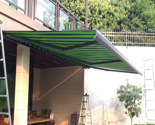 Ultimate Outdoor Experience: Remote-Controlled Aluminum Alloy Awning for Your Courtyard, Balcony, and Terrace